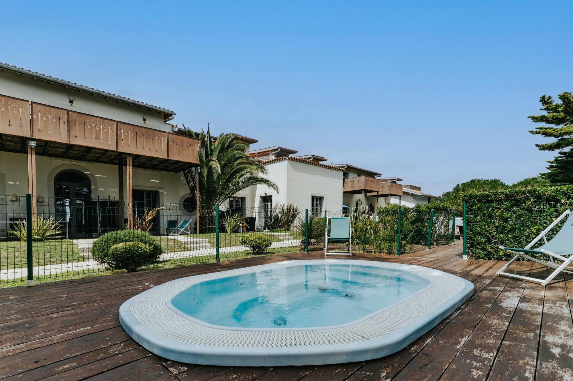 Villa Clara, Residence Face A L'Ocean Et Au Golf De Chiberta Anglet Exterior foto