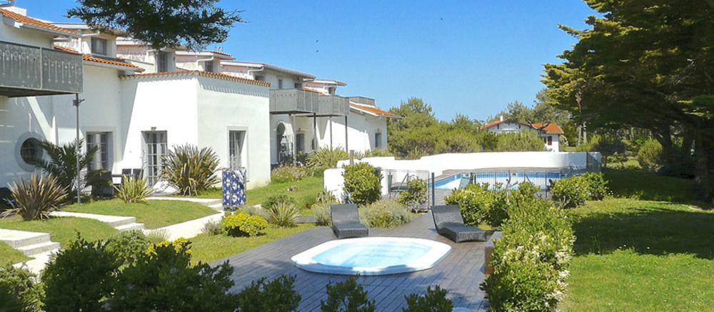 Villa Clara, Residence Face A L'Ocean Et Au Golf De Chiberta Anglet Exterior foto